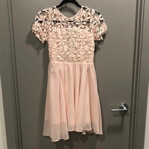 Lookbook Store Pink Crochet Floral Keyhole Back